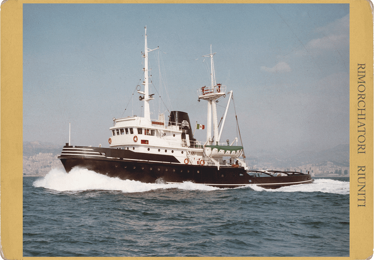The offshore tugboat Cyclone, built by Klöckner Humboldt Deutz in Cologne, with a single propeller equipped with a Kort nozzle.